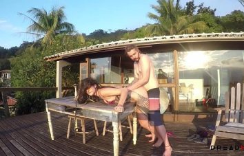 Sexo Gostoso da Dread Hot na Ilha com Boquete na Praia e Duas Gozadas